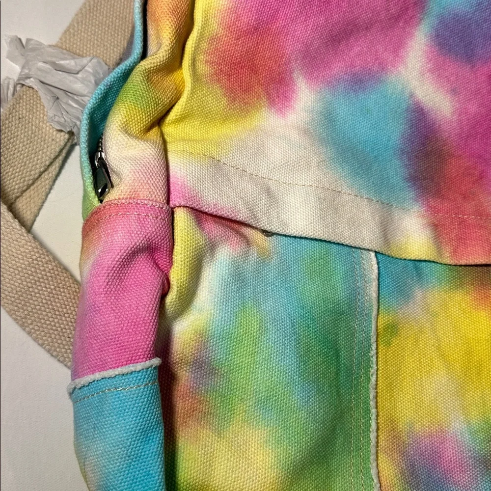NEW URBAN OUTFITTERS LARGE SIZE TIE DYE BACKPACK